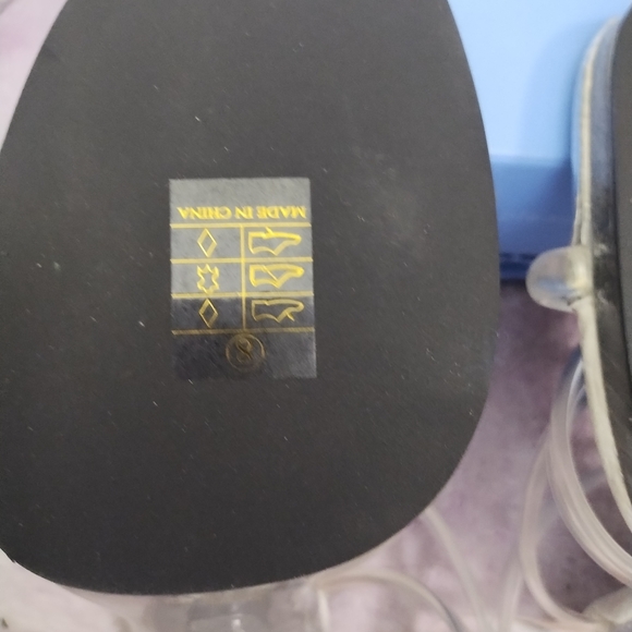 Fabulicious Chic  07/c/m High Heel Shoes sz 8 - Picture 10 of 11